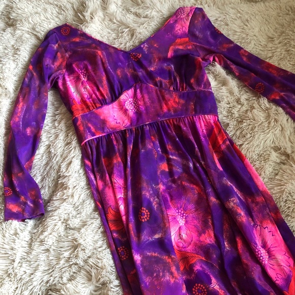70s VINTAGE Striking Dress - Picture 7 of 8